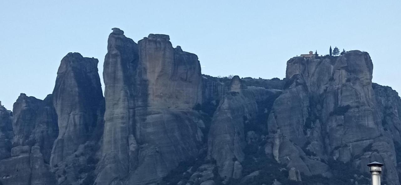 דירות קאלאבאקה Meteora Monasteries View מראה חיצוני תמונה